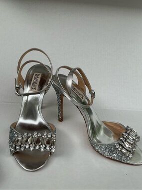 Badgley Mischka Stunning Jeweled Silver Glitter Ankle Strap Stilettos Sz 7-VGUC